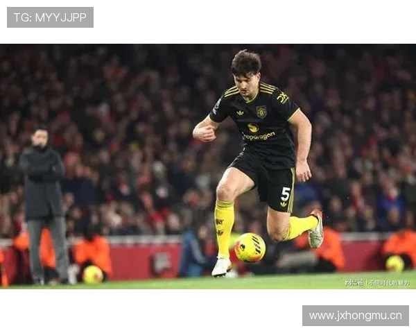 马奎尔防守端价值显现,近期表现稳健 马奎尔防守端价值显现,近期表现稳健